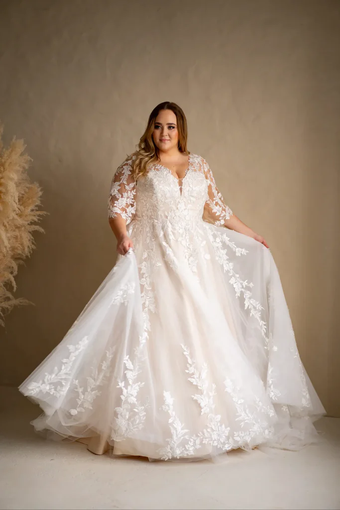 Plus size wedding dress nederland